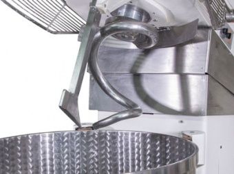 Тестомесильная машина BakeBerry PM-200 для дрожжевого теста – купить по цене завода