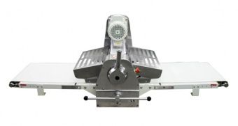Тестораскатка настольная с моторизованным конвейером 43*170 см Kocateq OMJ450 – купить в Челябинске по цене завода