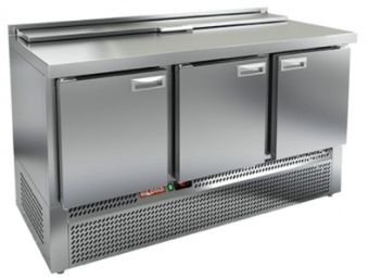 Стол для салатов Hicold SLE2-111GN (1/6) (+2+10), 3 двери, 1485х700х850мм, ниж.распол.агрегата – купить в Челябинске по цене завода