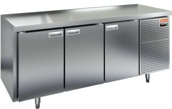 Стол с морозильный шкафом Hicold Gn111/Bt O – купить в Челябинске по цене завода